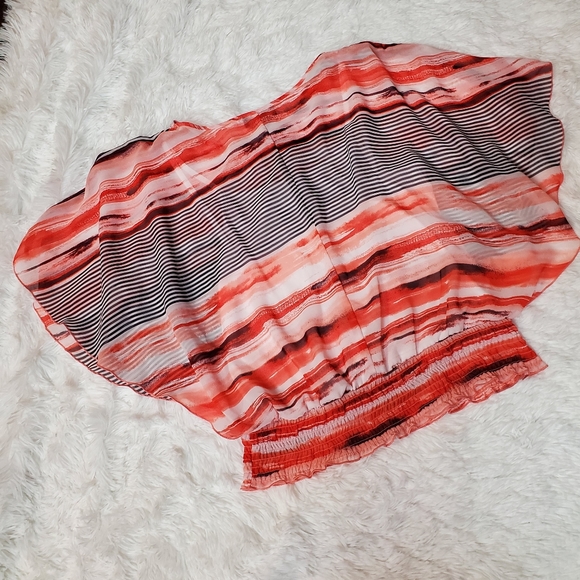 BCX ORANGE, BLACK, & WHITE FLUTTER SLEEVE TOP! - Picture 9 of 14